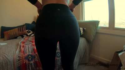 Happy MILF Monday from this 42 year old PAWG