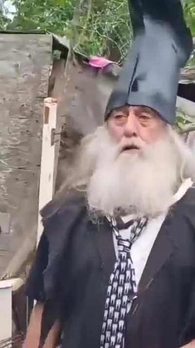 Gandalf has gone a little crazy since his adventure🧙&zwj;♂️