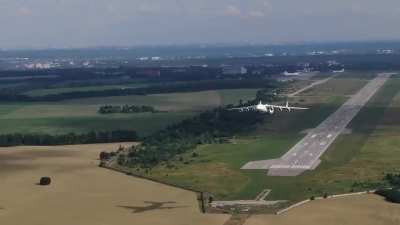 Antonov An-225 Mriya take-off