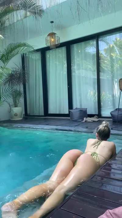 PAWGs in bali