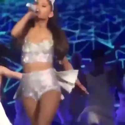 She&rsquo;s such a tease 🤤