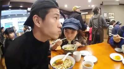 Taiwanese man threatens english speaking streamer in english for speaking… english