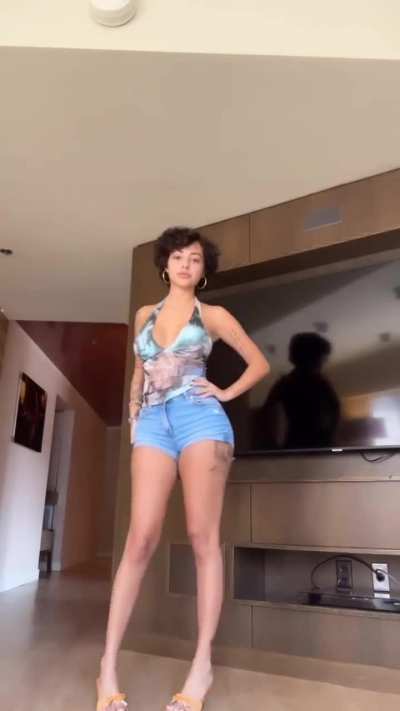 She so sexy