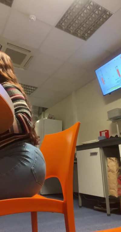 I farted in the cafeteria at work&hellip; and I recorded it 💨😳 Want more? Check the link in my bio