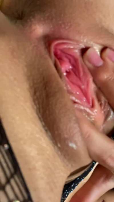 me dripping up close