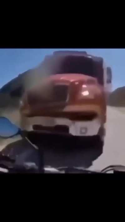 POV: Je komt hamzah tegen die 40 km/h te snel rijdt