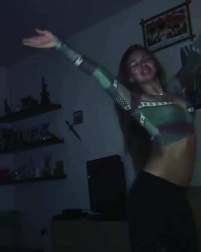 Hypnotized by her moves