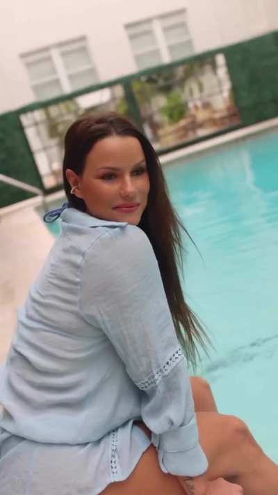 Carol Dias - Linda