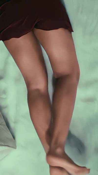 Bipasha Basu Hot Legs