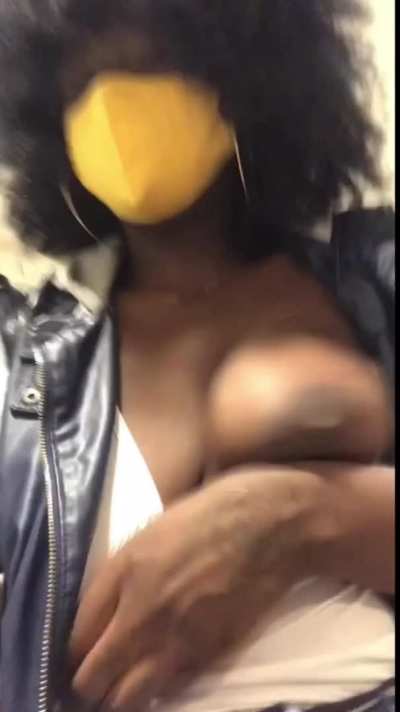 quick titty flash