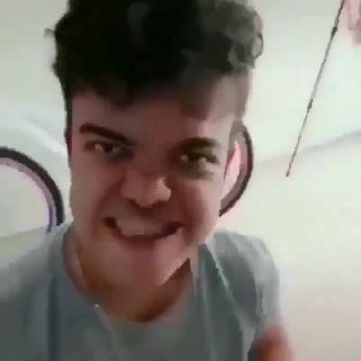 (S&oacute; clipei) :^