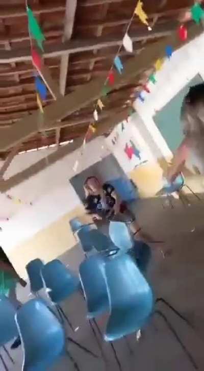 Una mujer encontr&oacute; a su esposo siendo infiel en un punto de vacunaci&oacute;n contra COVID-19 de Brasil y se arm&oacute; la gorda