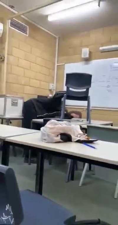 At tafe 😂