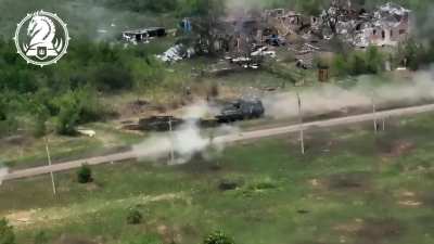 Bradley and BTR-82A duel