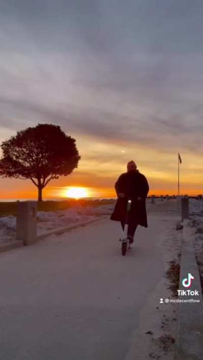 Scootin&rsquo;