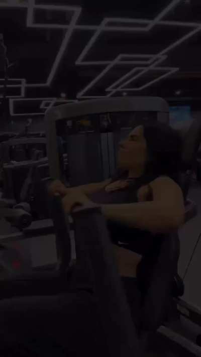 Muscle Mommy