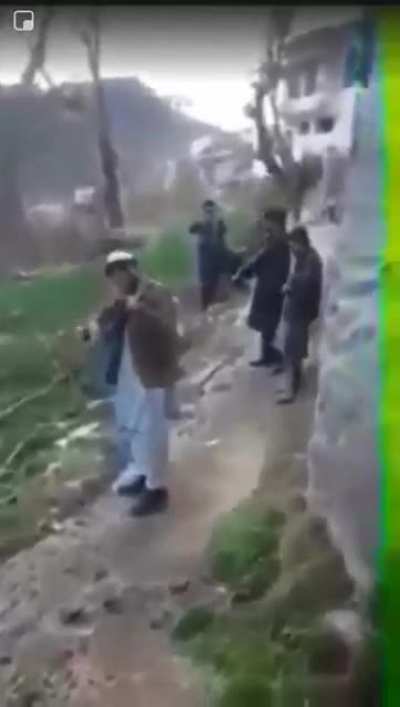 Trigger happy man shoots himself