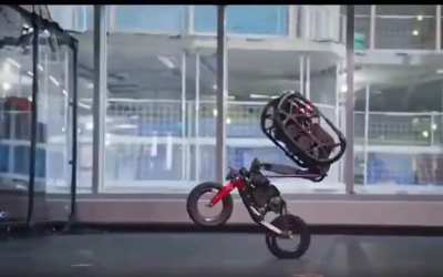 Marc Raibert's (Boston Dynamics founder) new robot uses Reinforcement Learning to "teach" itself parkour and balance.(Zero-Shot Sim-to-Real)