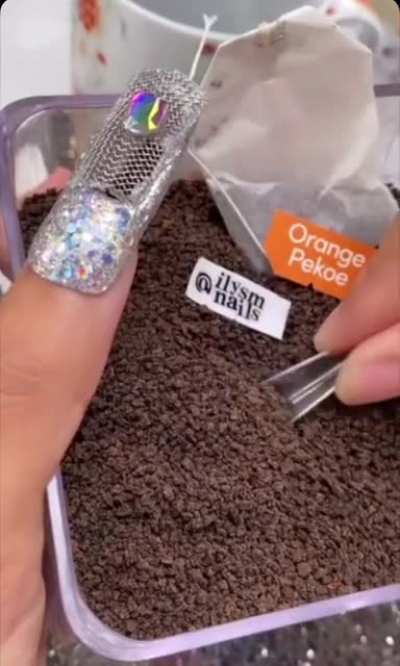 First time poster. I present: &ldquo;Tea Nails&rdquo;