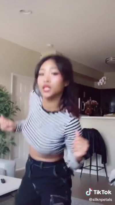 Throwback - bouncy Bra-less champ