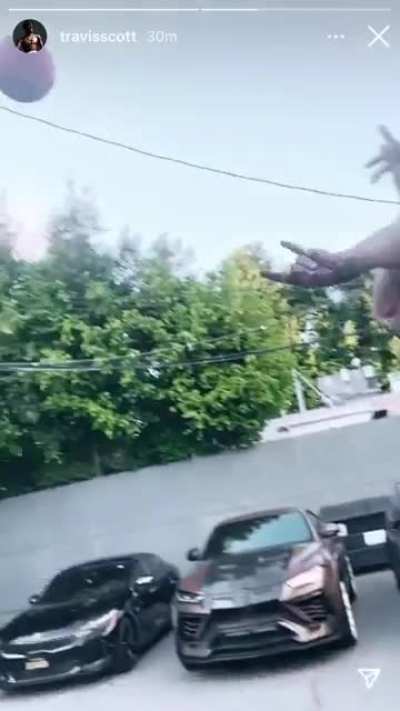This nigga Travis hits one shot nd don&rsquo;t know how to act 🤦🏾&zwj;♂️😭