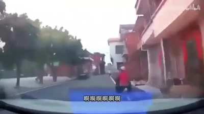 [LFO] China Has a Problem With Fake Driving Licenses (Volume Warning: Loud, Annoying Scream)