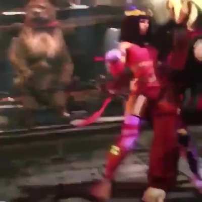 r/queensofleague users playing fighting games