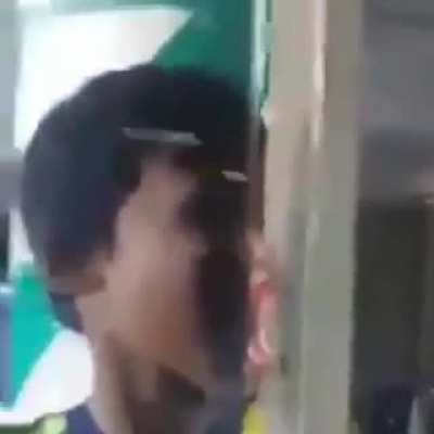 :V