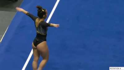 Carmella Calatafi: Towson gymnastics 💛🖤🤍🐯🤸&zwj;♀️