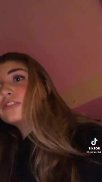 Guy breaks into girl&rsquo;s apartment in the middle of the night