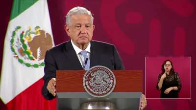 Este pa&iacute;s es surreal... Este tipo es todo menos presidente