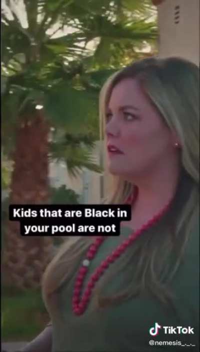 rAciSt nEighBor cAlLs pOliCe oN bLacK kIds