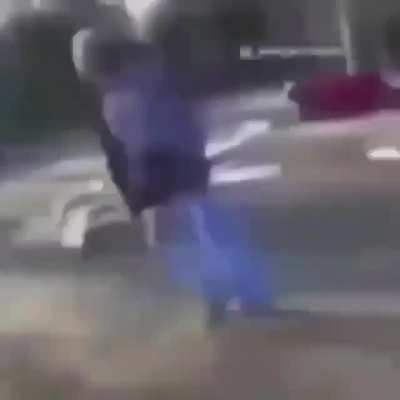 '-'