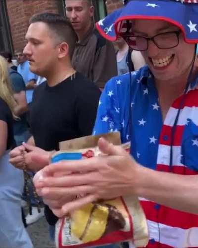 Pro-Lifers getting trolled as they harass people outside Planned Parenthood