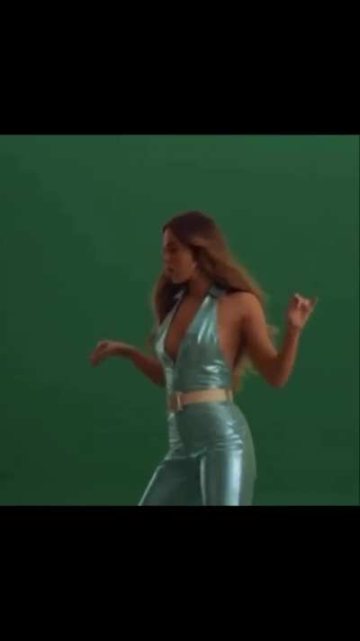 Hailee Steinfeld