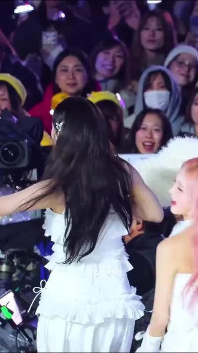 251215 REBEL HEART FANCAM | 2025 MUSIC GLOBAL FESTIVAL IN JAPAN - YUJIN IVE