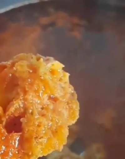 Ni hay nada bien Argentino q mojar el pan en el tuco para ver como viene la mano 🤣🥰