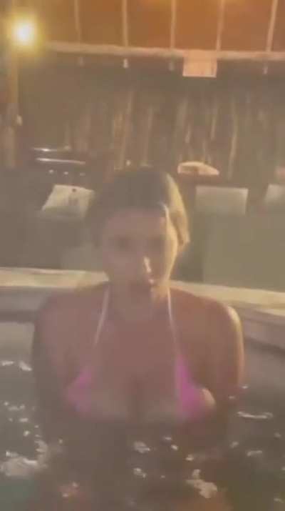 😋