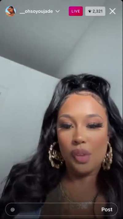 Jade live 😍😍( my phone froze sorry y&rsquo;all)