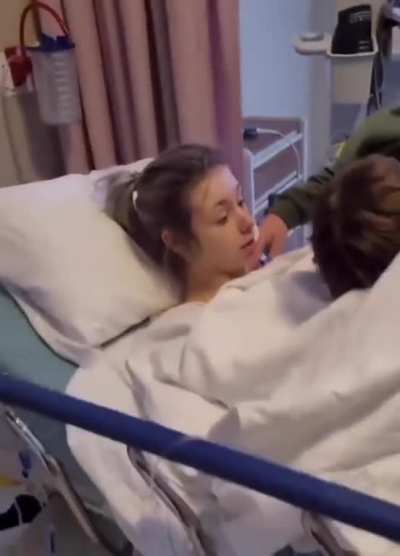 💡This lady just had surgery and was having a short-term memory loss caused by anesthesia. Her husband came in to check on her immediately after the surgery..... ❣️❣️❣️ 💖May you find joy in everything you choose to do especially on Valentine Day🥰