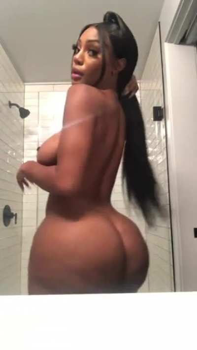 😜