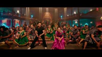 The Queen is back👑 💦Deepika Padukone for Current Laga Re (Teaser) Cirkus