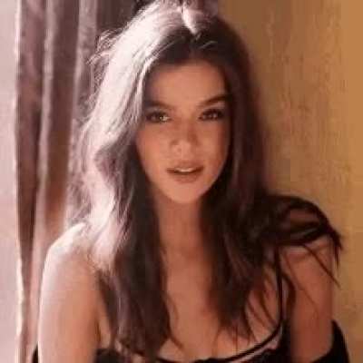 Hailee Steinfeld