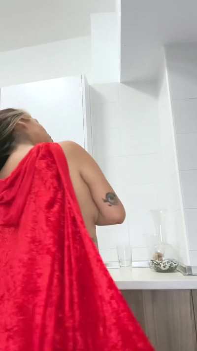 Let the booty bounce on your cock over the kitchen counter