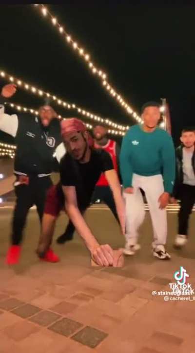 Dancing bros 