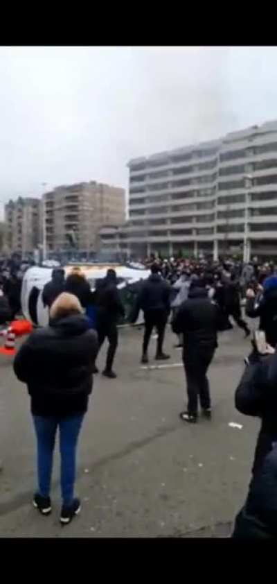 Riots against new covid measurements in the Netherlands