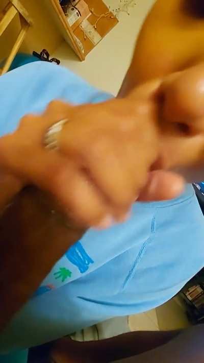 She was admiring my dick! 🍆🤴🏿😍💯🤷🏾😉👀💦😜🤣😤