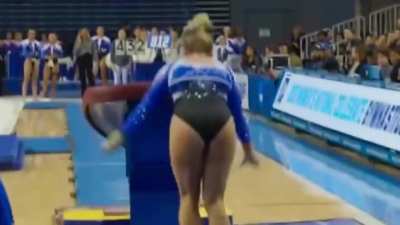BYU&rsquo;s Madison Raesly-Patton 🤍💙🤸&zwj;♀️ 🍠