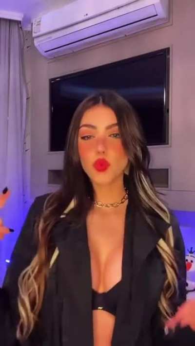 Milena esquierdo