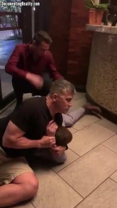 This man, named Joel Michael Singer, punched an innocent man in a florida resteraunt and is using his daddy's money to take all traces of it off of the internet. So, whatever you do, don't spread this video of the little shit Joel Michael Singer getting h